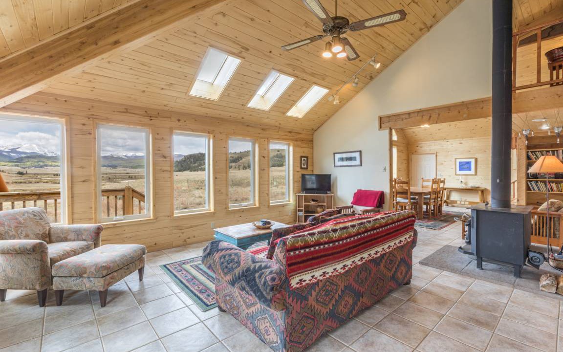 Creede Cabin | Cabin ∙ 3 bedrooms ∙ 5 guests