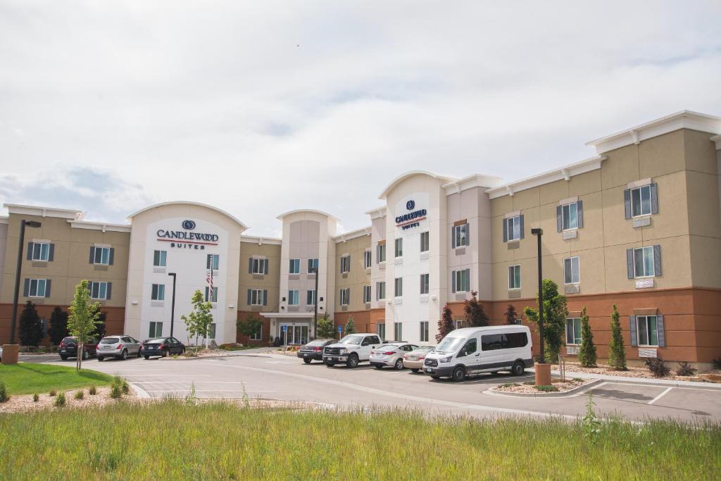 Fort Collins Hotel | Candlewood Suites Fort Collins by IHG