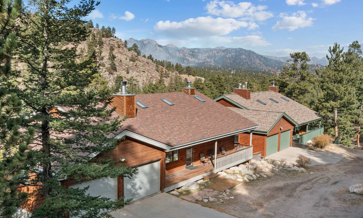 Aspen Brook House | Cascade Mountain Home by Estes Park Homes