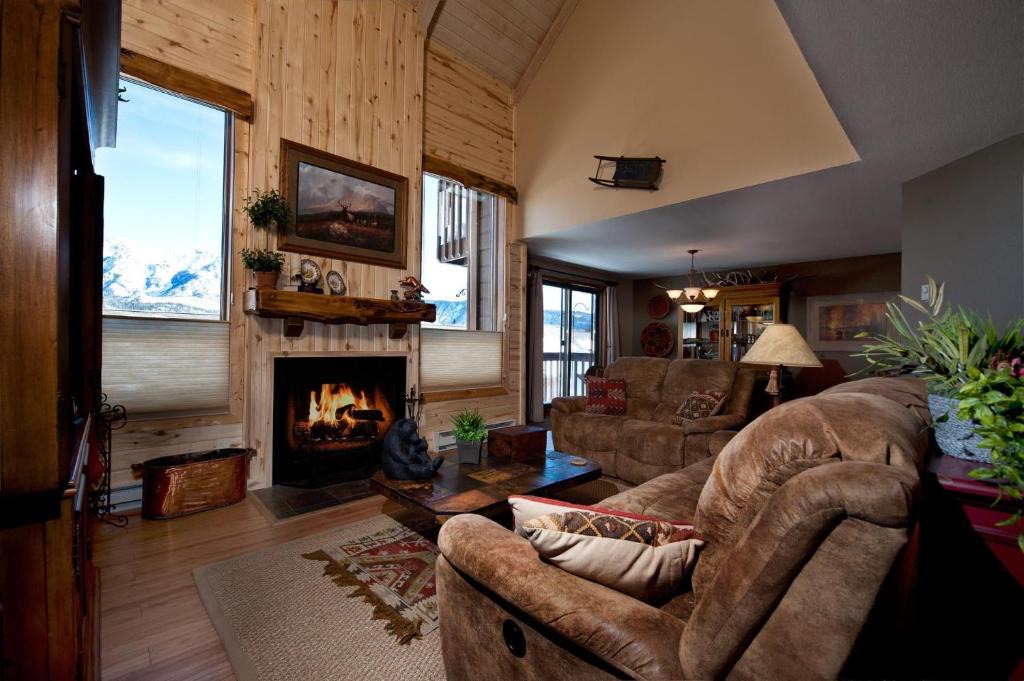 Purgatory House | Cascade Village 56