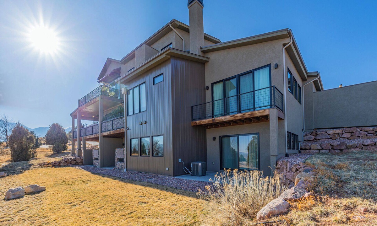 West Colorado Springs House | Cathedral Spires Luxury Home Tucked in the MTN'Snn