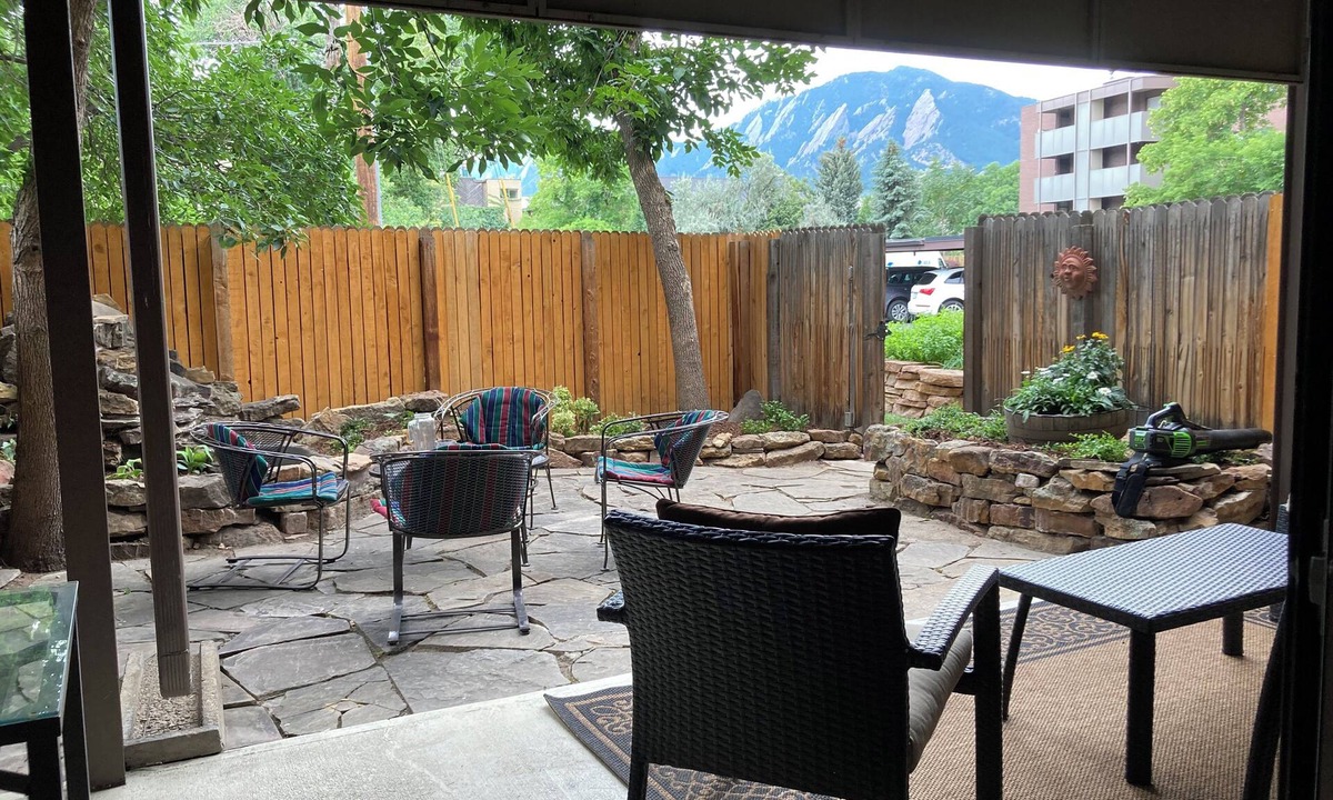 Whittier Apartment | Central Boulder & Close to Everything - Fully Furnished Blocks to Pearl St.