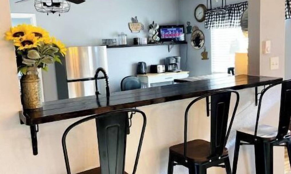 Montrose House | Centrally Located Park Place 018192