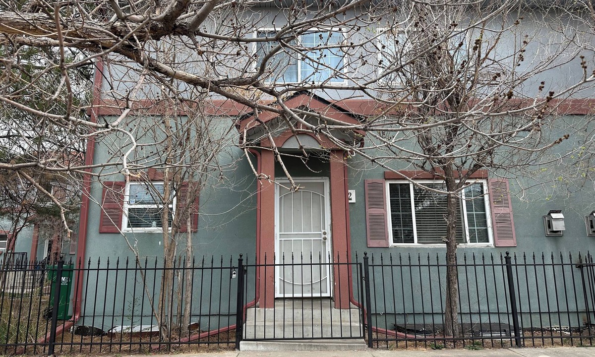 Delmar Parkway House | Charming 3-bedroom townhome with WiFi, AC in fabulous central Denver Colorado.