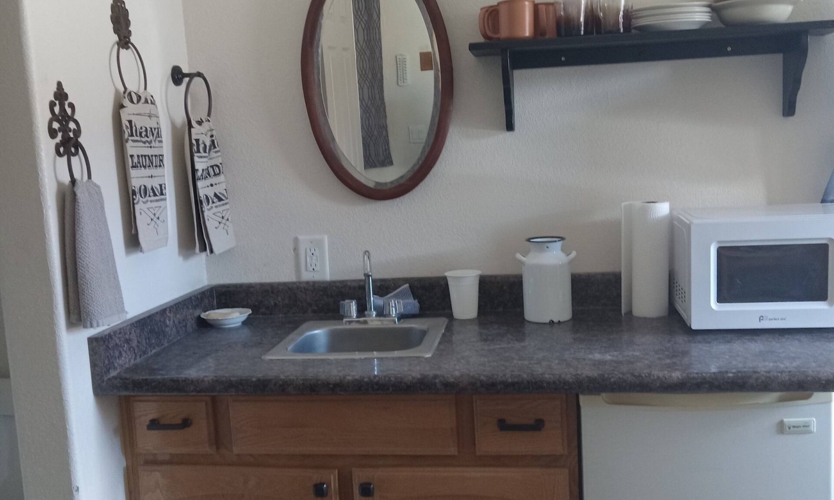 Mancos House | Charming bungalow in historical Mancos with WiFi. Privacy and beautiful views.