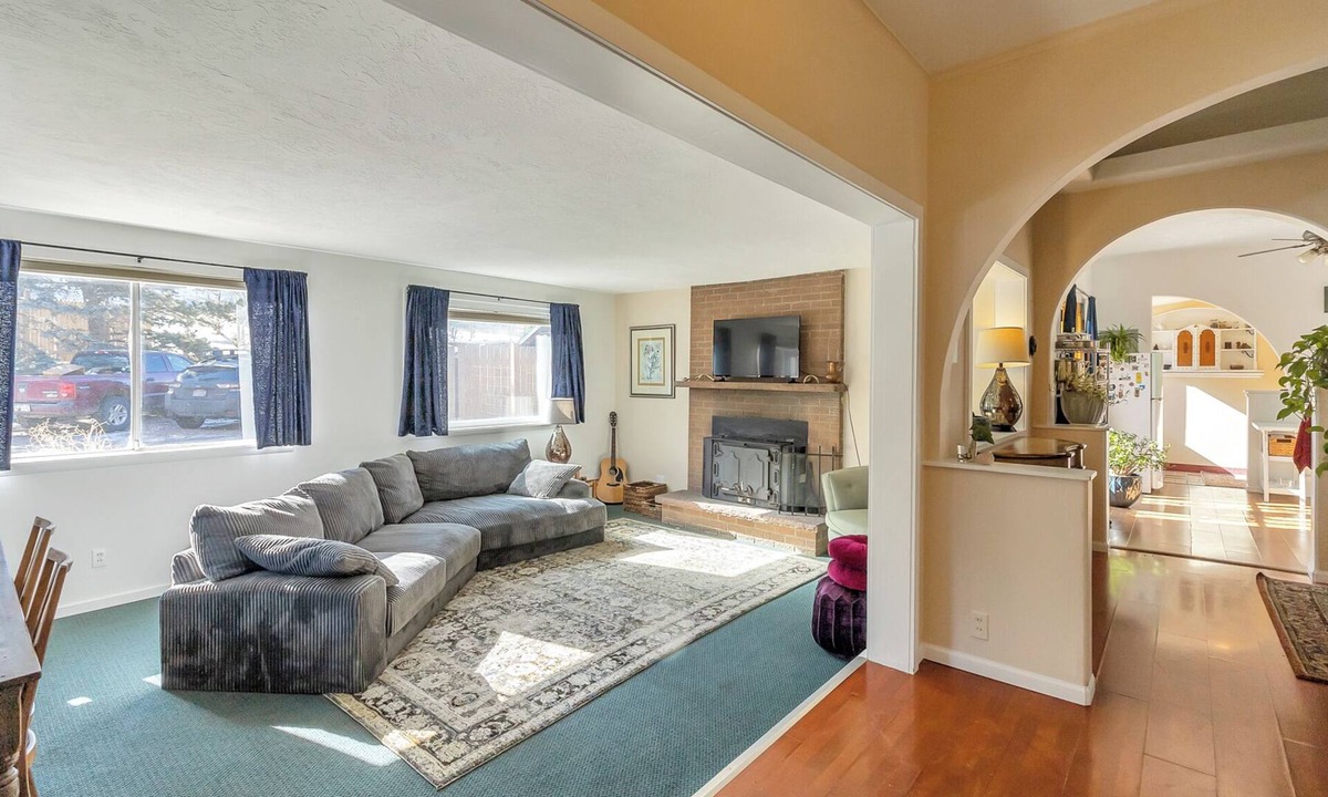 Nederland Cabin | Charming Cabin in Old Town Nederland -Between RMNP, Blackhawk, and Denver