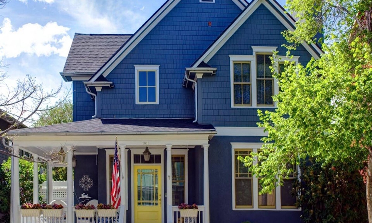 Longmont Condo | Charming Carriage House In Prospect New Town
