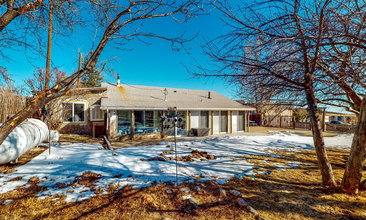 Rye House | Charming Mountain Stay w/Enclosed Yard & Grill
