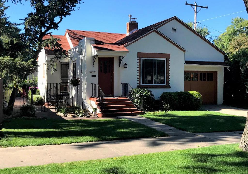 Central Colorado Springs House | Charming remodeled golf course area home