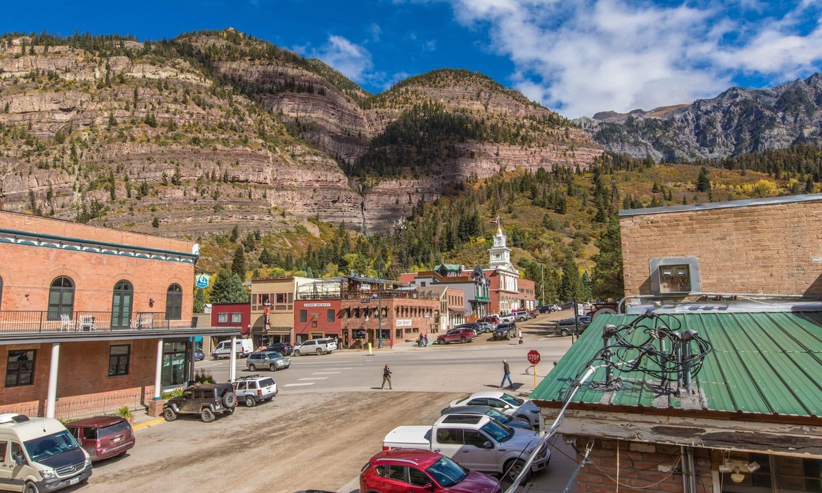 Ouray Condo | Charming Top Floor Downtown Ouray Retreat | Spectacular Views