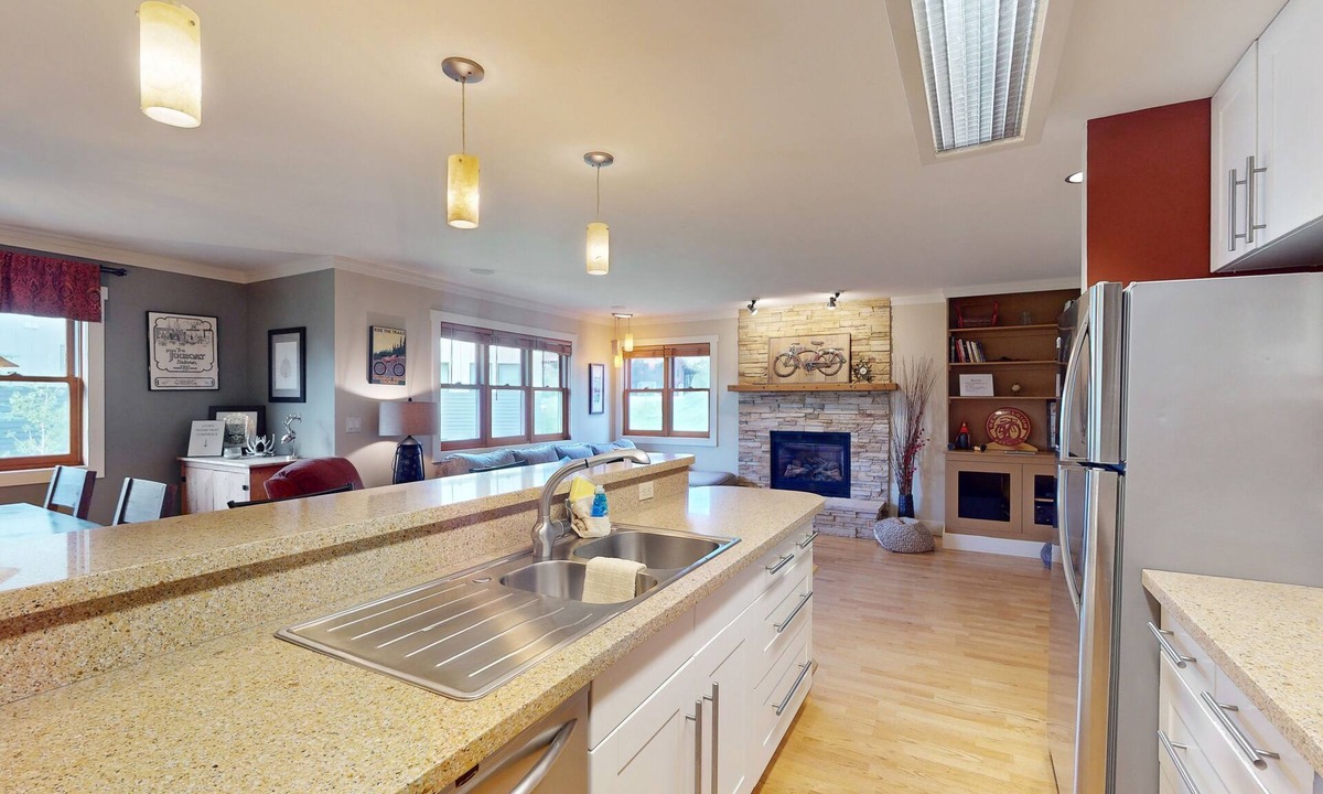 Steamboat Springs Condo | Comfortable and Welcoming Condo Near Lifts w/Shared Hot Tub, Free WiFi