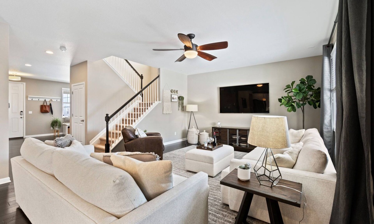 Frederick House | Comfortable Beds, Fastest Wifi, Hot Tub Spa