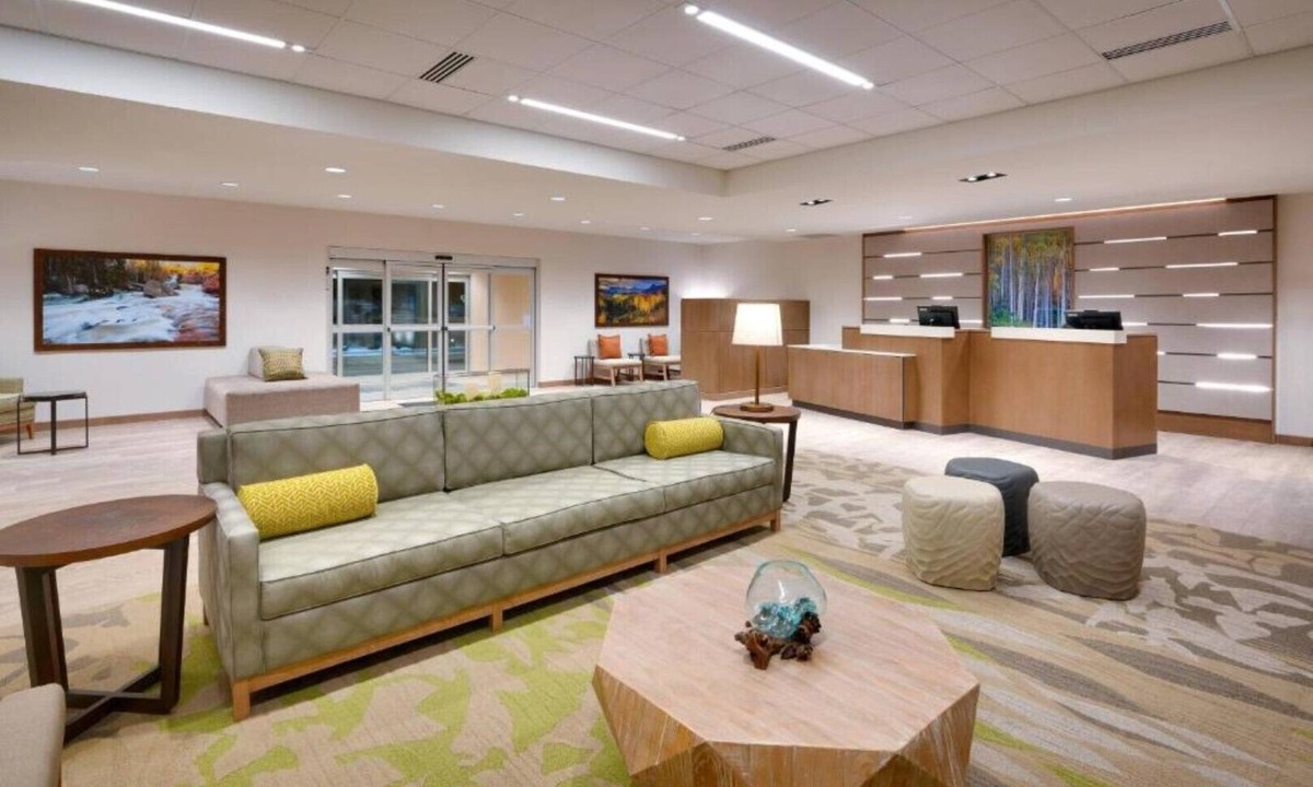 Lakewood House | Comfortable Business Hotel Near the Denver Federal Center