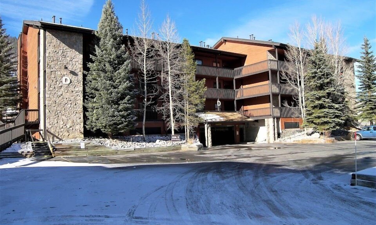 Frisco Condo | Comfortable/cozy Perfect for getting away from it all Close to Town Sleep 6