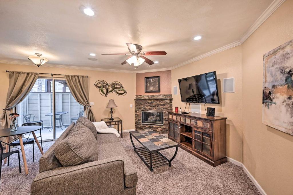 Englewood Apartment | Condo with Patio and Pool Access in Greenwood Village!