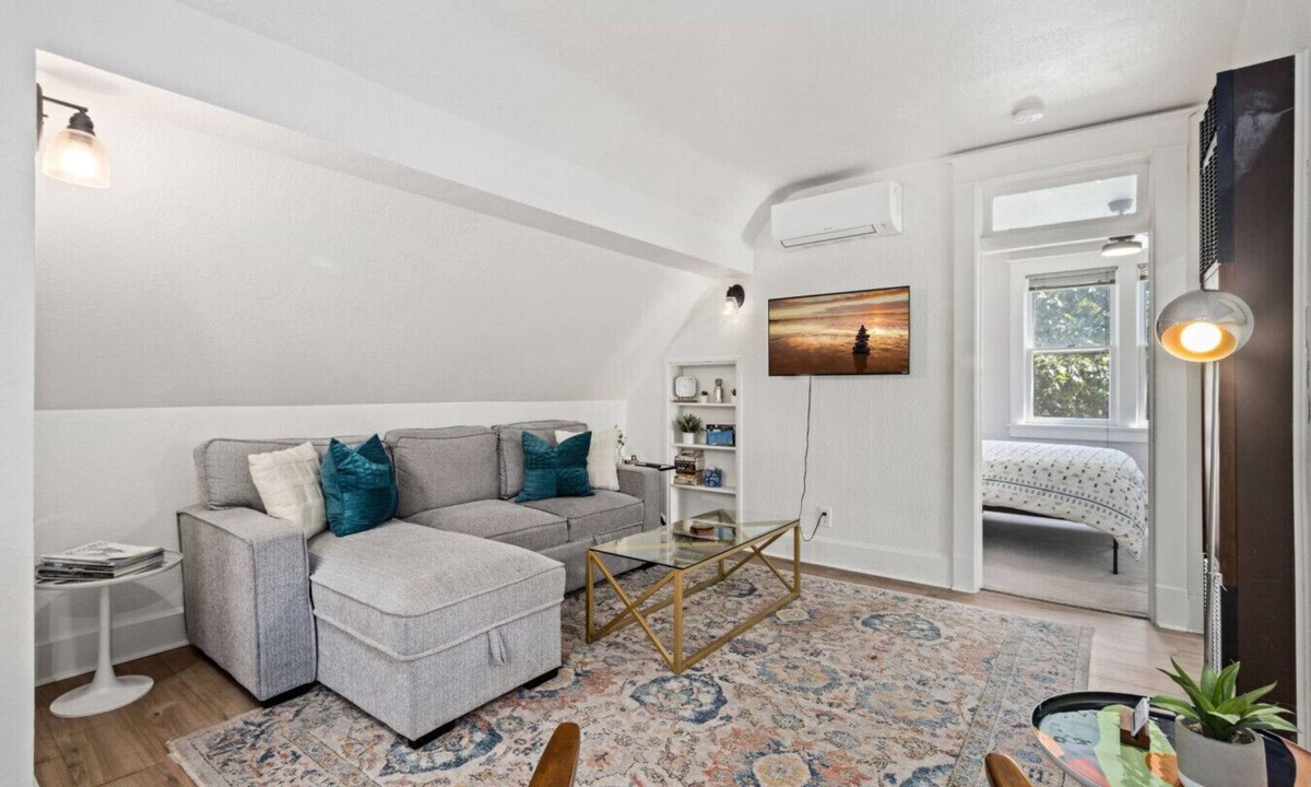 Old Town Apartment | Contemporary Craftsman Steps to Old Town