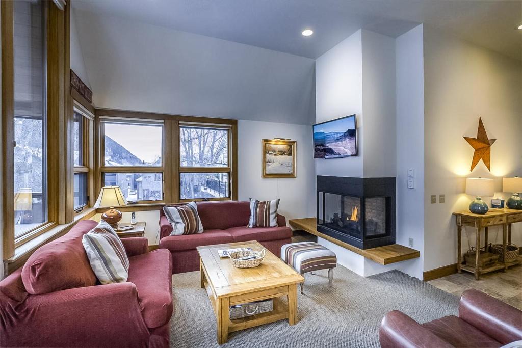 Telluride Apartment | Cornet Creek