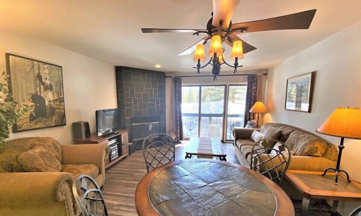 Purgatory Condo | Cozy and Charming Condo with Mountain Views, Just 1 Mile to Purgatory Ski Resort