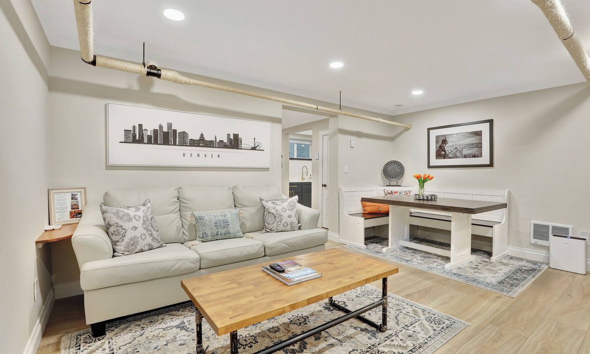 Cheesman Park Apartment | Cozy and Chic 1-Bedroom Apartment in Historic Central Denver - Pet Friendly