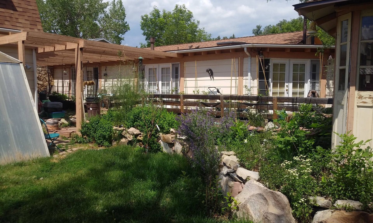 Castle Rock Apartment | Cozy Basement Apt. Separate Entrance 30-day min.