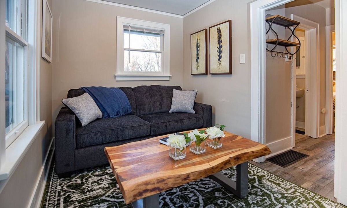 Greeley House | Cozy Carriage House | Walk to UNC | + Free Bikes