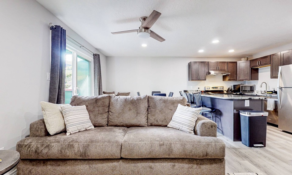 Dillon Condo | Cozy Colorado Condo | Mountain view retreat with resort amenity access