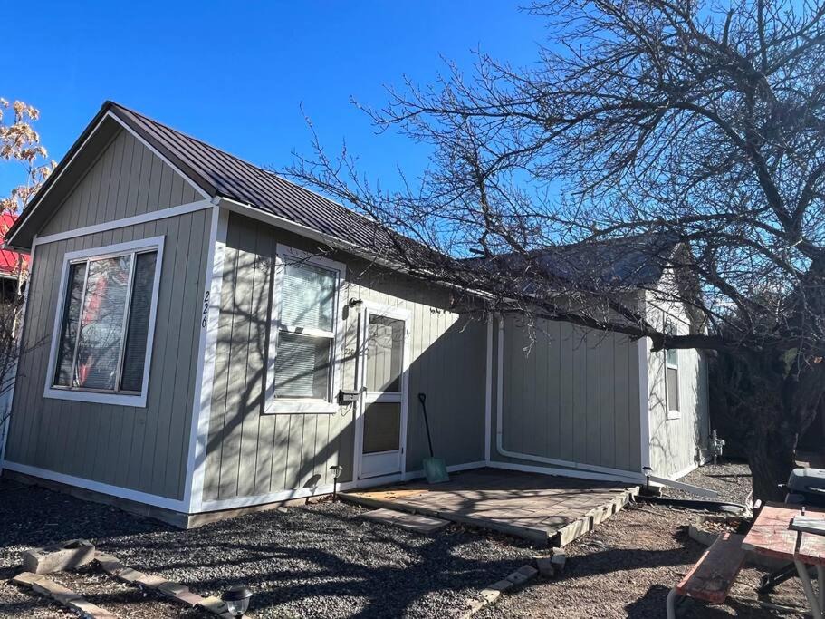 Montrose House | Cozy downtown bungalow minutes from Black Canyon