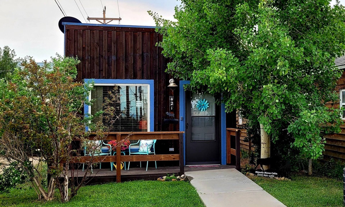 Walden Cabin | Cozy getaway in the "Moose Viewing Capital of Colorado"! Dogs welcome!