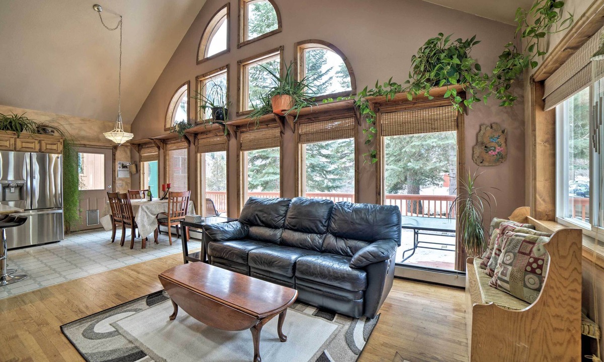 Ridgway House | Cozy Home w/Mountain Views Near Ouray Hot Springs