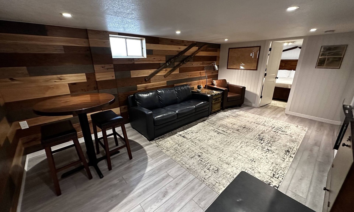 Littleton House | Cozy Littleton, your home away from home.