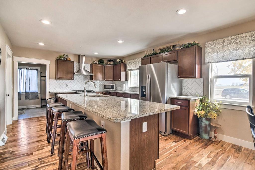 Platteville House | Cozy Retreat with Yard Space about 11 Mi to Longmont!