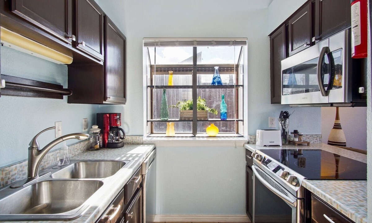 Foothills Condo | Cozy Top Floor 1 Bed Condo on Green Mountain with Cathedral Ceilings