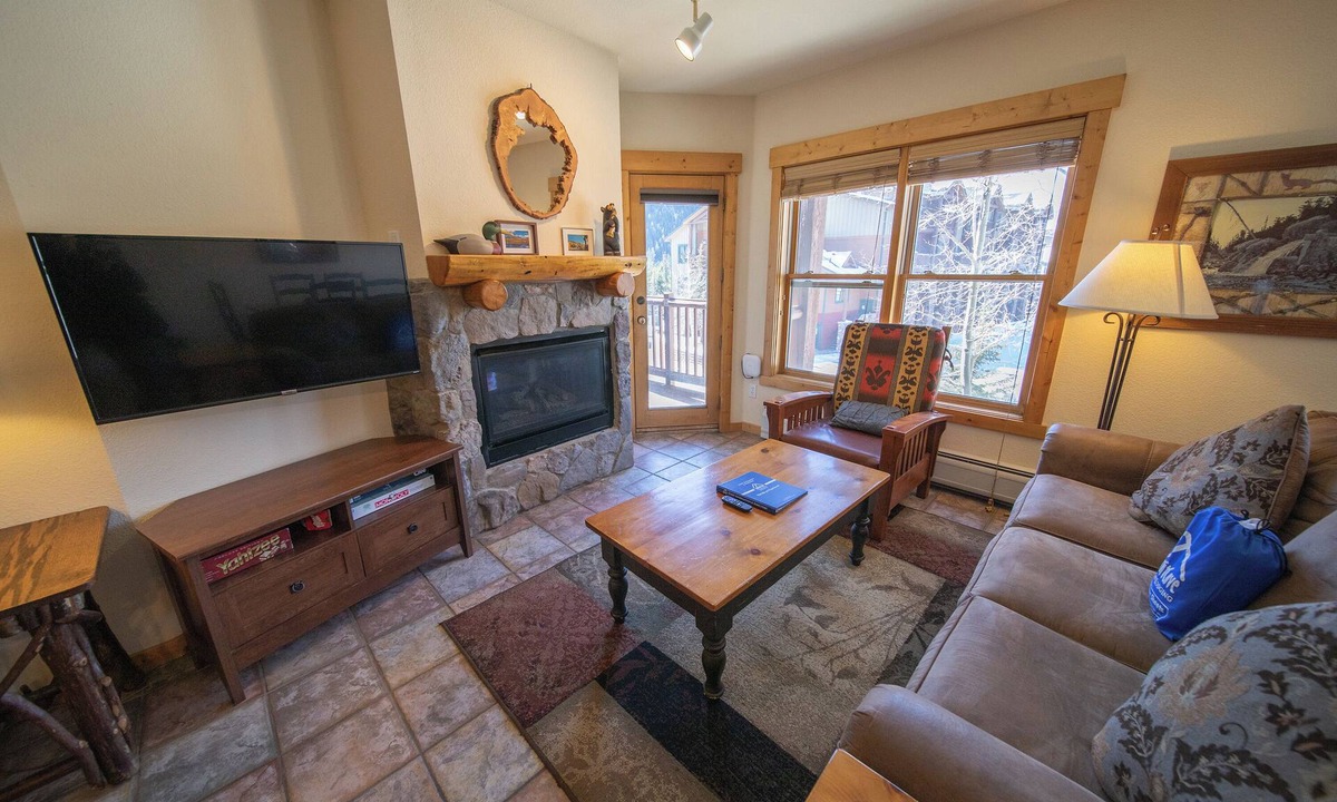 Mountain House Condo | Cozy Unit with private laundry and hot tub