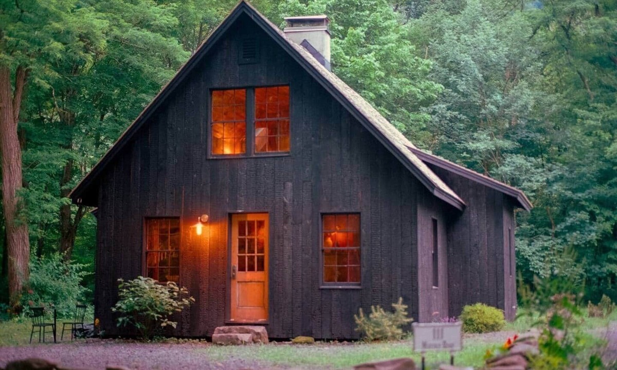Town of Broome House | Creekside Catskills Cabin