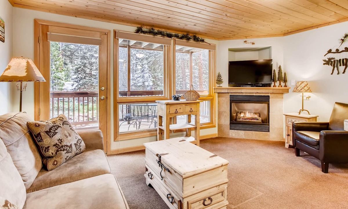 Fall River Estates Condo | Creekside Suites 13