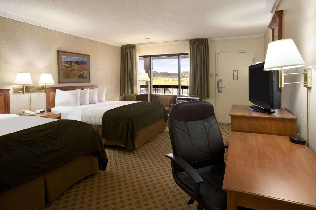 Trinidad Hotel | Days Inn & Suites by Wyndham Trinidad