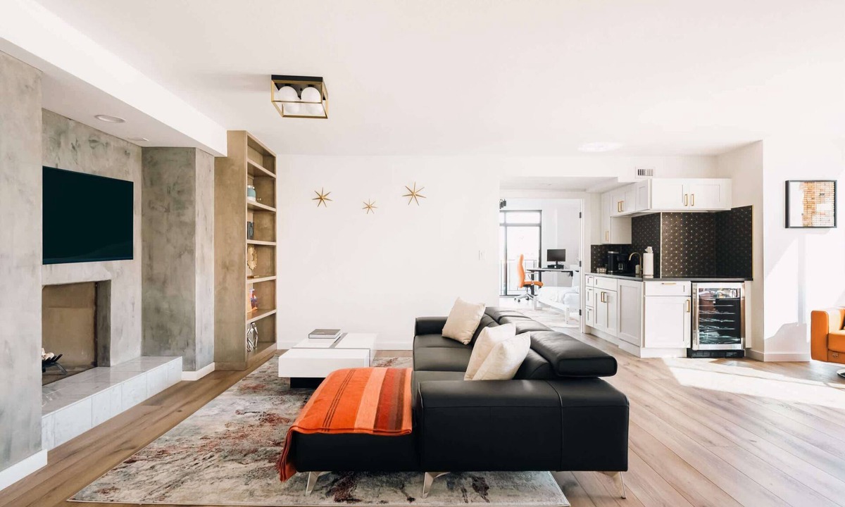 LoDo Condo | Deluxe Larimer Square Retreat | Walk Everywhere!
