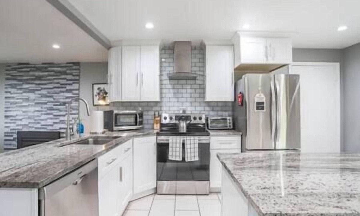 Welby House | Denver Luxe Haus | Hot Tub | Sleeps 6
