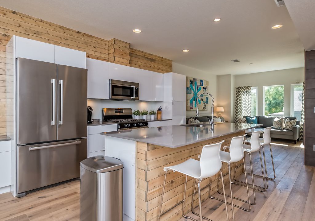 Berkeley House | Discounted rate for Luxury 30 day rental in Tennyson Arts District!