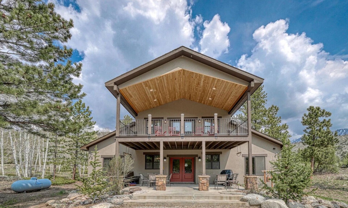 Salida House | Dog friendly Monarch Retreat & Cottage