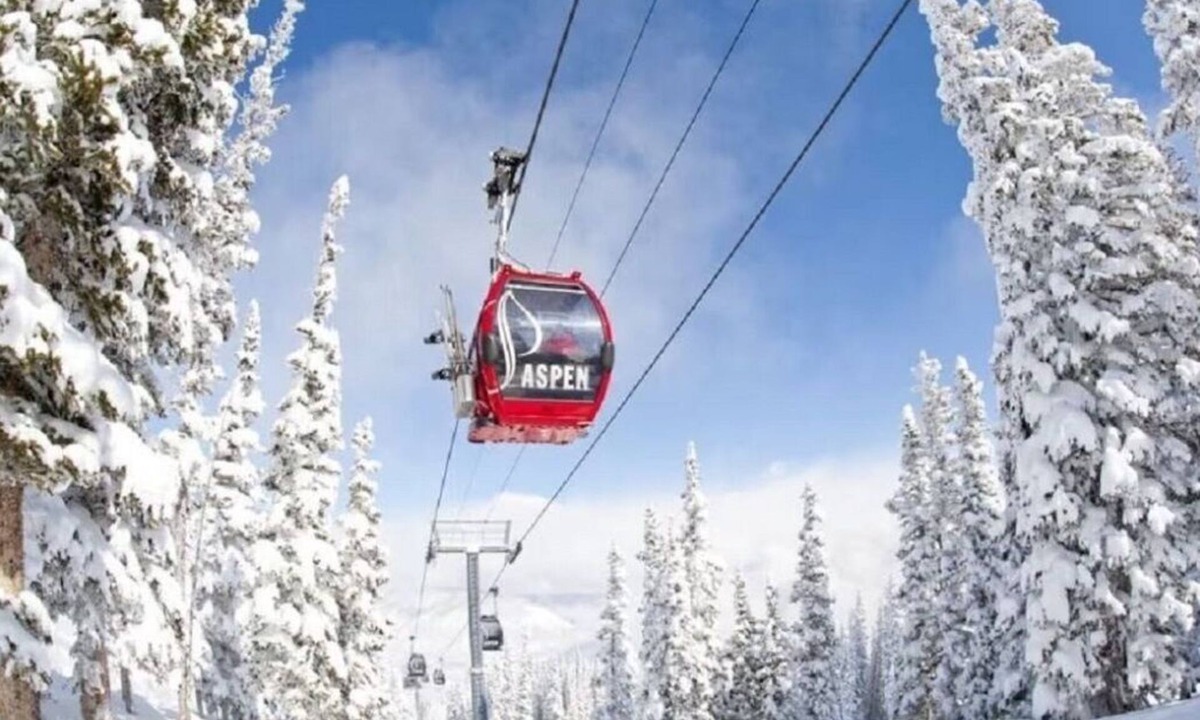 Aspen Condo | Downtown Aspen 3BR - 0-2 Blocks to Silver Queen Gondola w/hot tub!