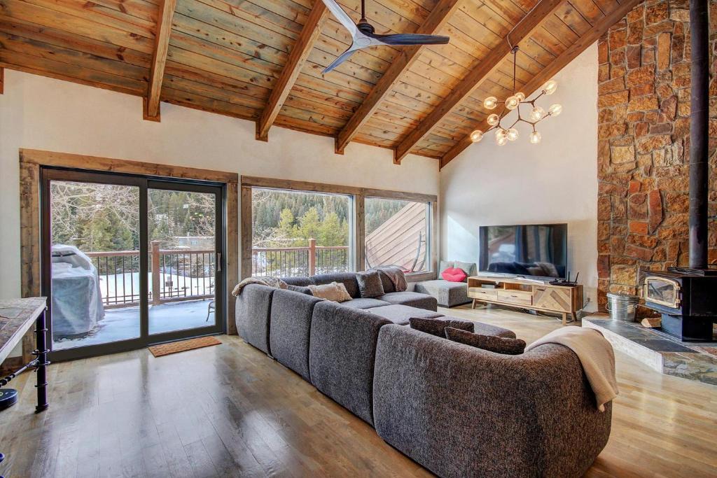 Warrior's Mark House | Eagle Ridge Escape