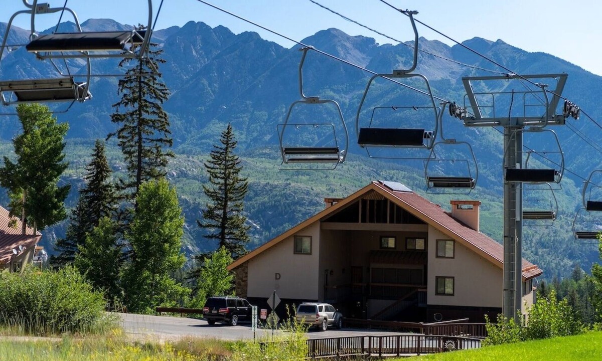 Purgatory Condo | East Rim Two Bedroom Condo by RedAwning