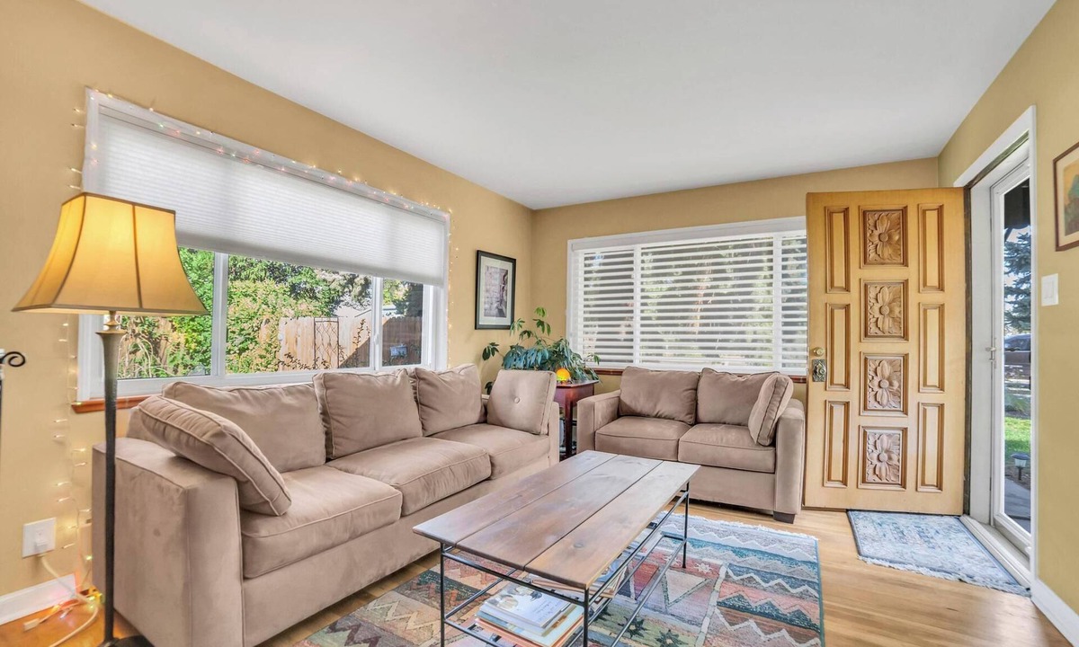 Athmar Park House | Eco-Friendly 2BR Bungalow w/Garden Oasis+ Office space