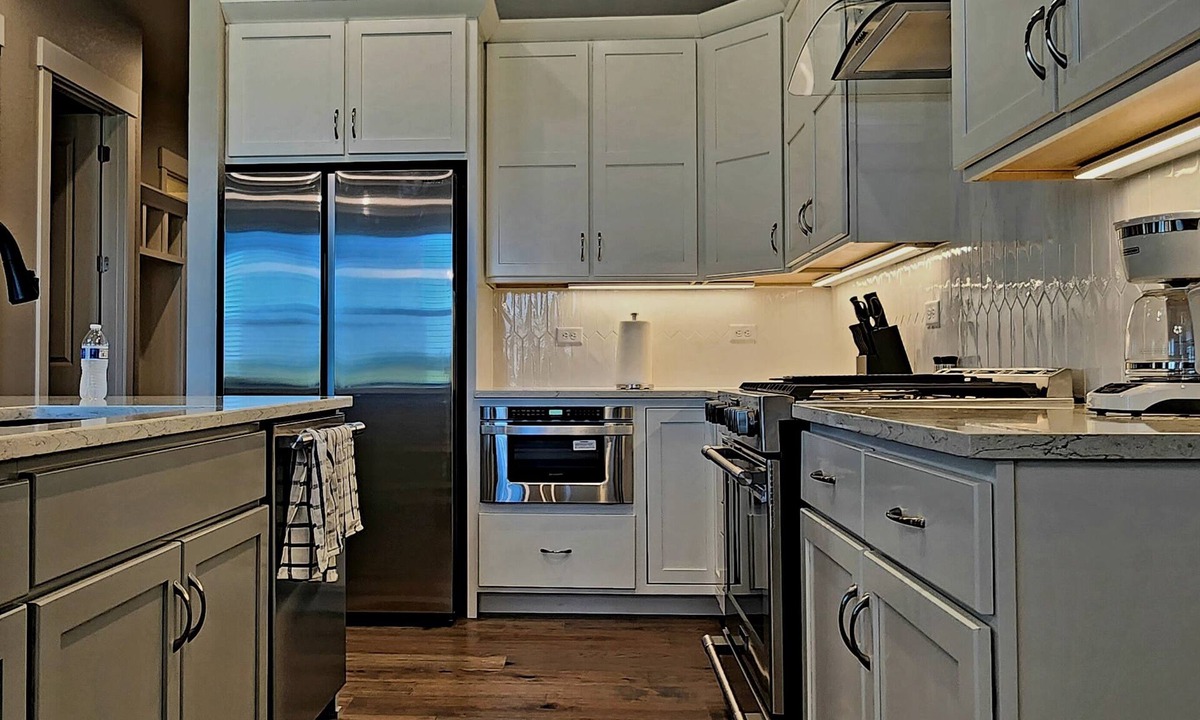 Loveland House | Elevated Elegance -> 1st-floor Master -> Super Hosts with Rave Reviews!