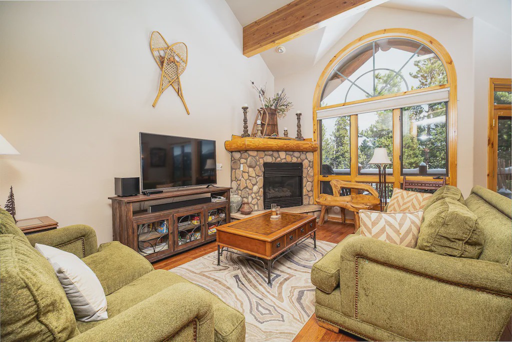 Four O'Clock House | Elk Ridge 430 Townhome: Hot Tub, Easy Access to Shuttle/Skiing!