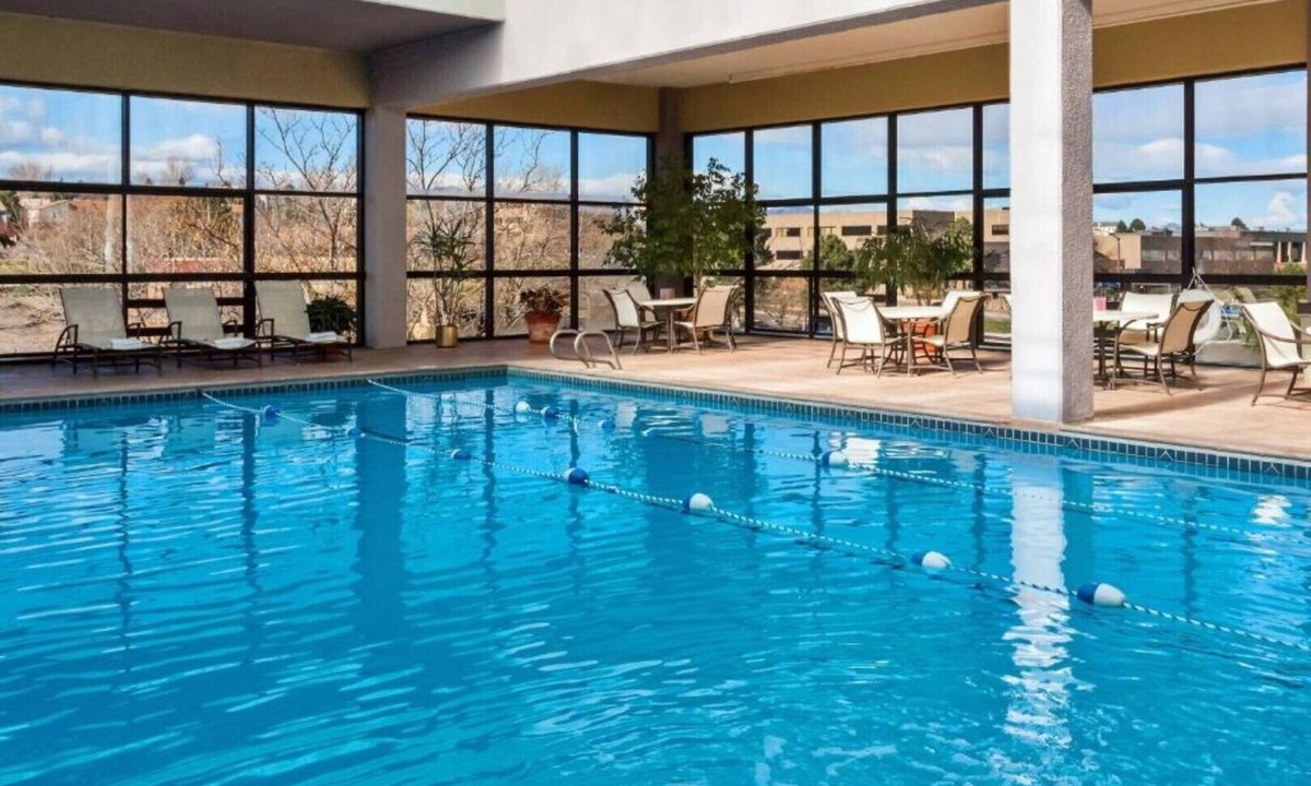 Union Square House | Enjoy a mountainside stay at our hotel in Lakewood, Colorado
