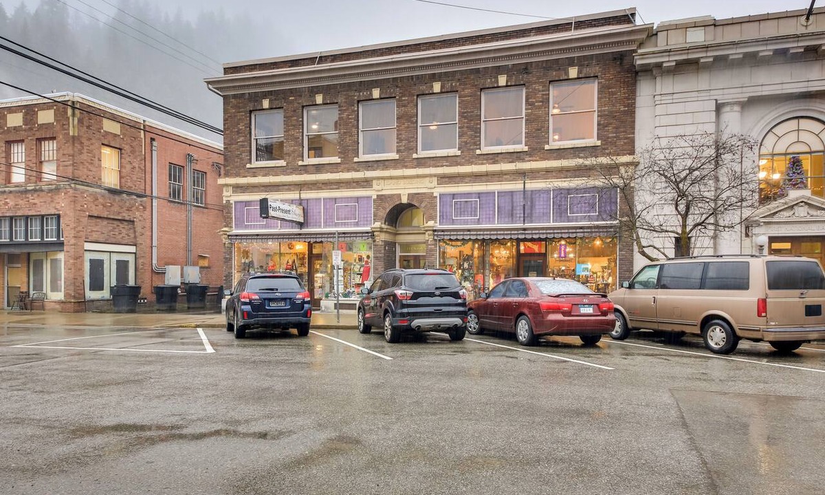 Wallace Apartment | Epic Silver Valley Basecamp: Steps to Dtwn Fun!
