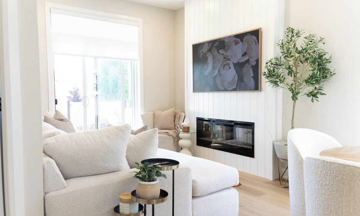Mount Forest Apartment | Executive Luxury Condo-Corporate Stay