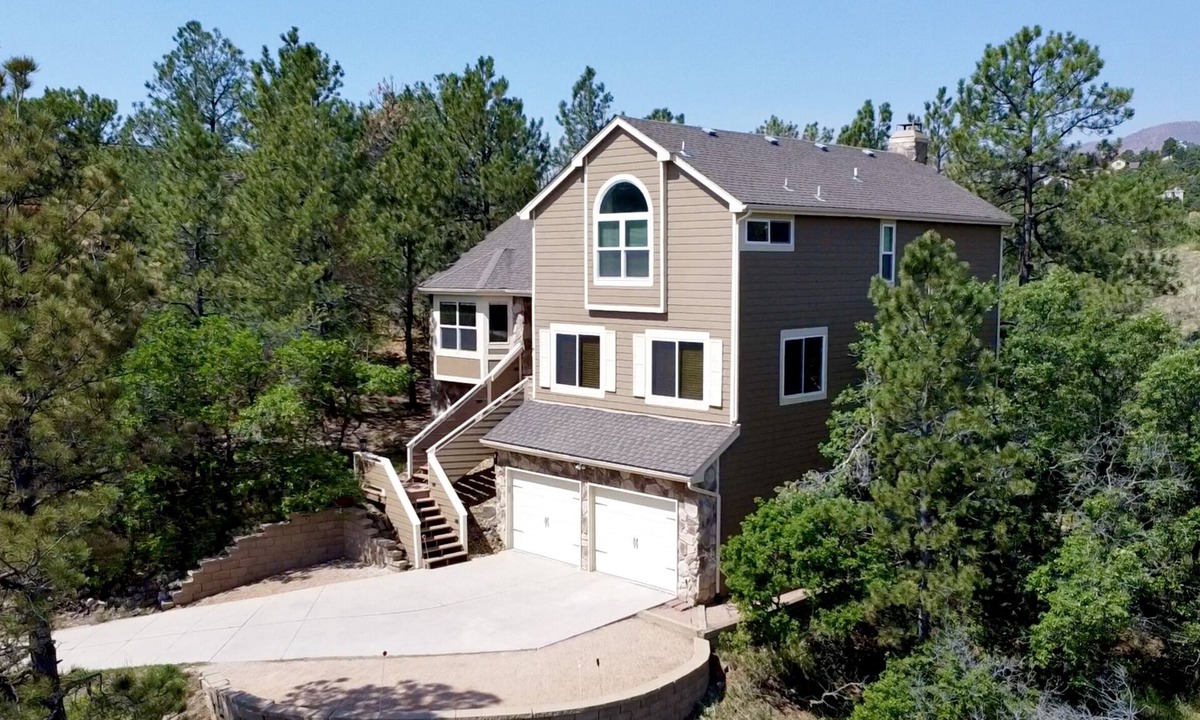 Briargate House | Experience a Christmas Splendor! Spacious Retreat Hidden Kids' Rm Dogs OK!